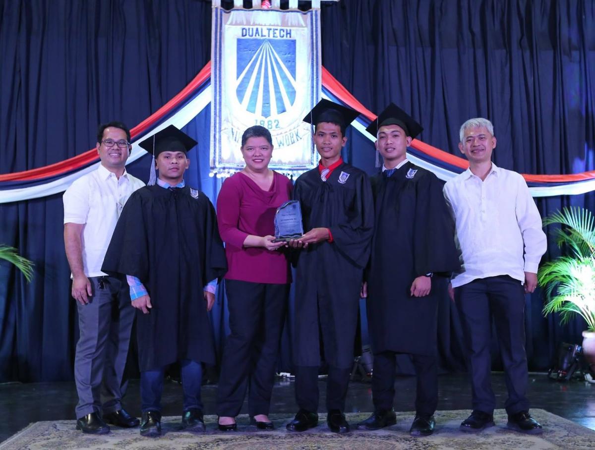 gtfdn-grad-dtc